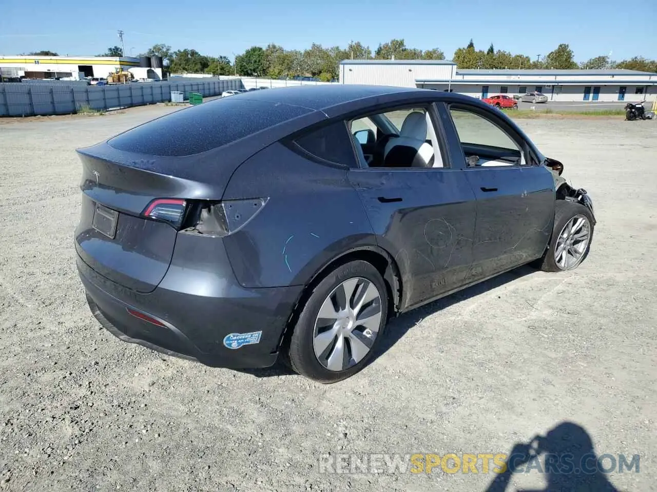 3 Photograph of a damaged car 5YJYGAED2MF136055 TESLA MODEL Y 2021
