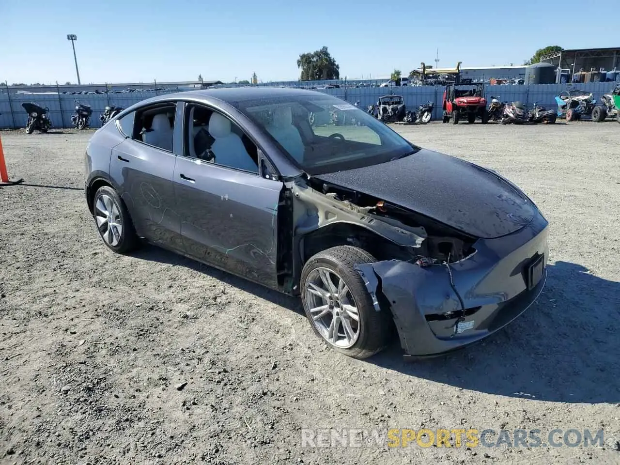 4 Photograph of a damaged car 5YJYGAED2MF136055 TESLA MODEL Y 2021