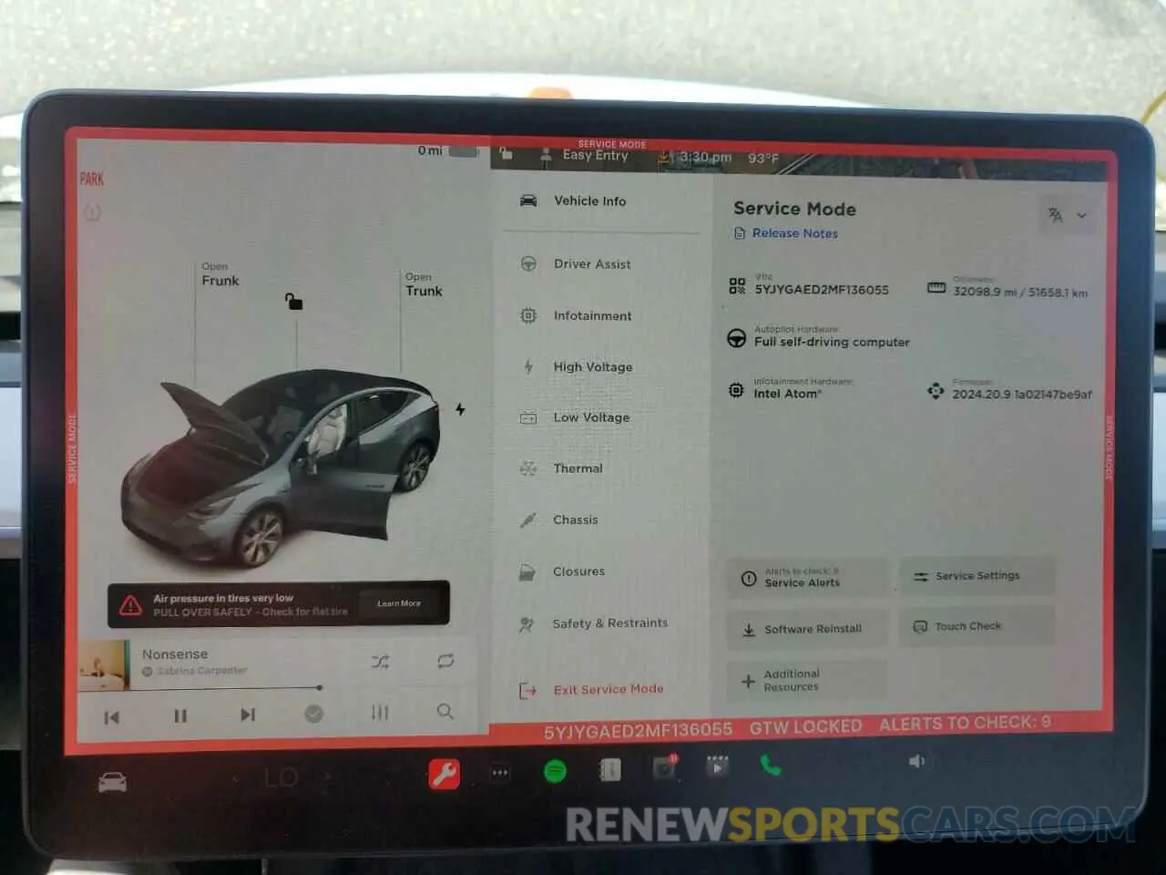 9 Photograph of a damaged car 5YJYGAED2MF136055 TESLA MODEL Y 2021
