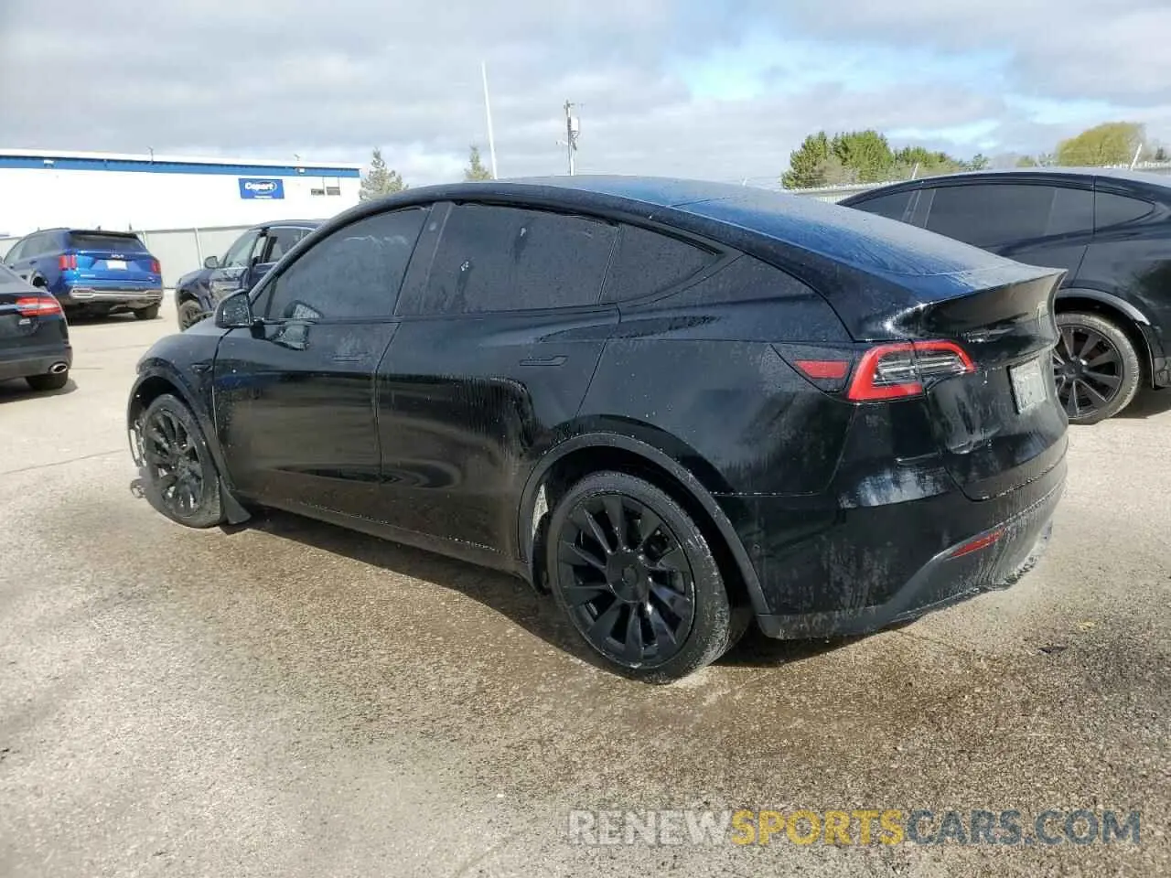 2 Photograph of a damaged car 5YJYGAEE0MF144423 TESLA MODEL Y 2021
