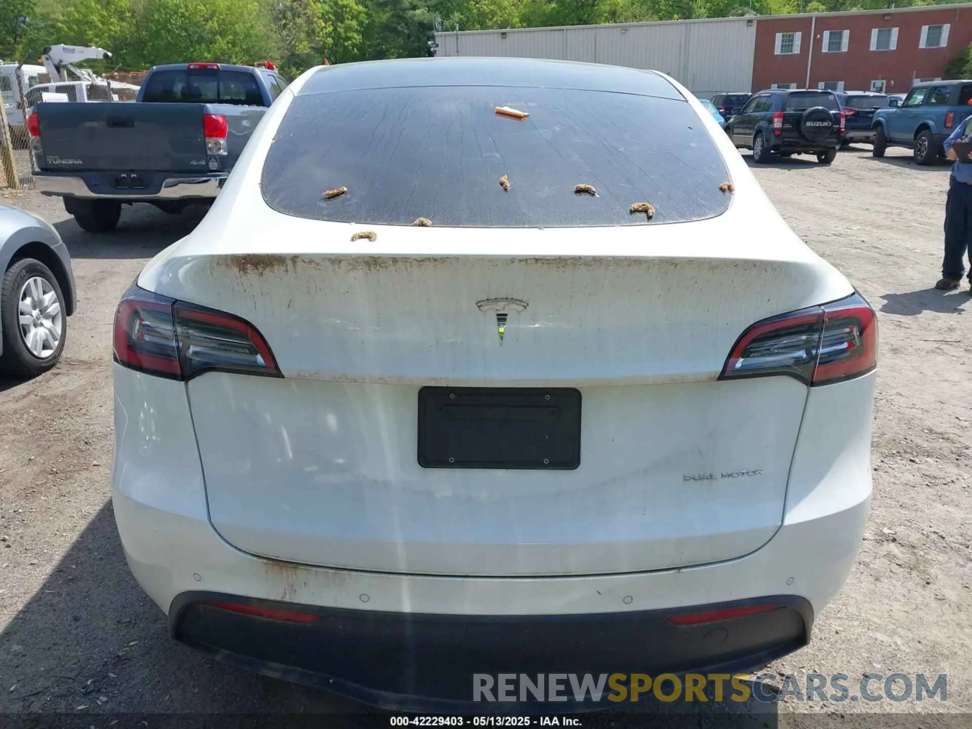 15 Photograph of a damaged car 5YJYGAEE0MF149430 TESLA MODEL Y 2021