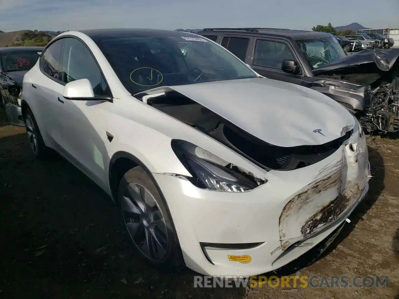 1 Photograph of a damaged car 5YJYGAEE0MF159262 TESLA MODEL Y 2021