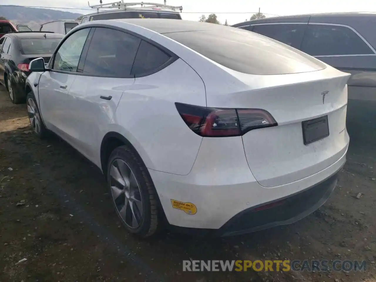 3 Photograph of a damaged car 5YJYGAEE0MF159262 TESLA MODEL Y 2021