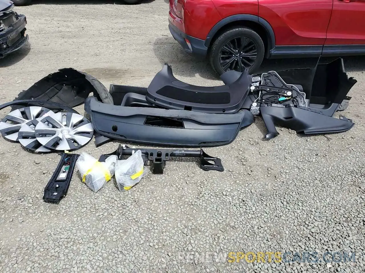 13 Photograph of a damaged car 5YJYGAEE0MF159388 TESLA MODEL Y 2021