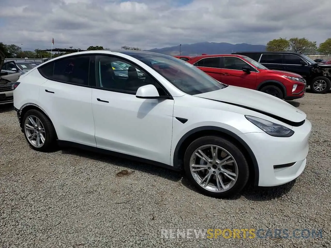 4 Photograph of a damaged car 5YJYGAEE0MF159388 TESLA MODEL Y 2021