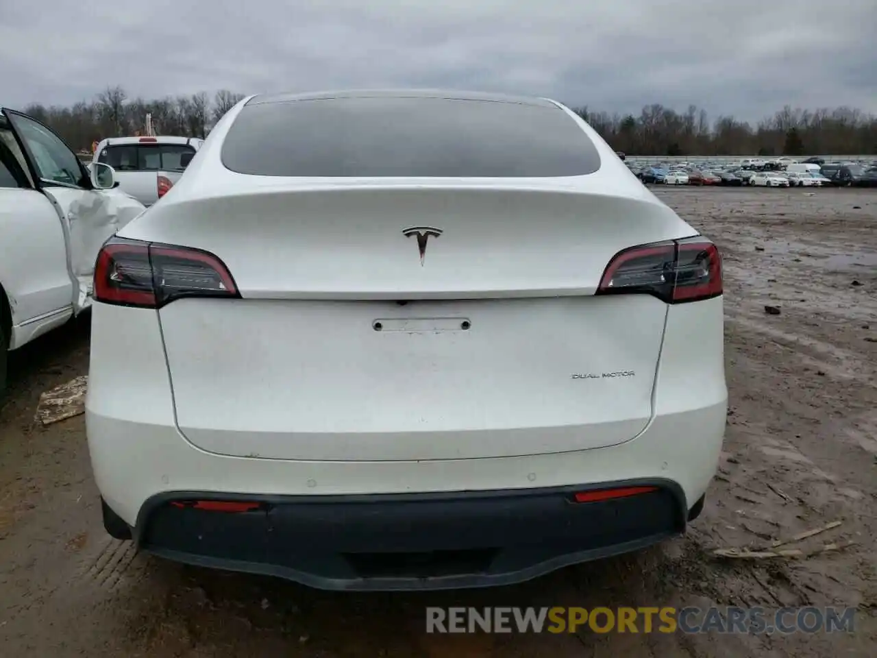 6 Photograph of a damaged car 5YJYGAEE0MF178846 TESLA MODEL Y 2021