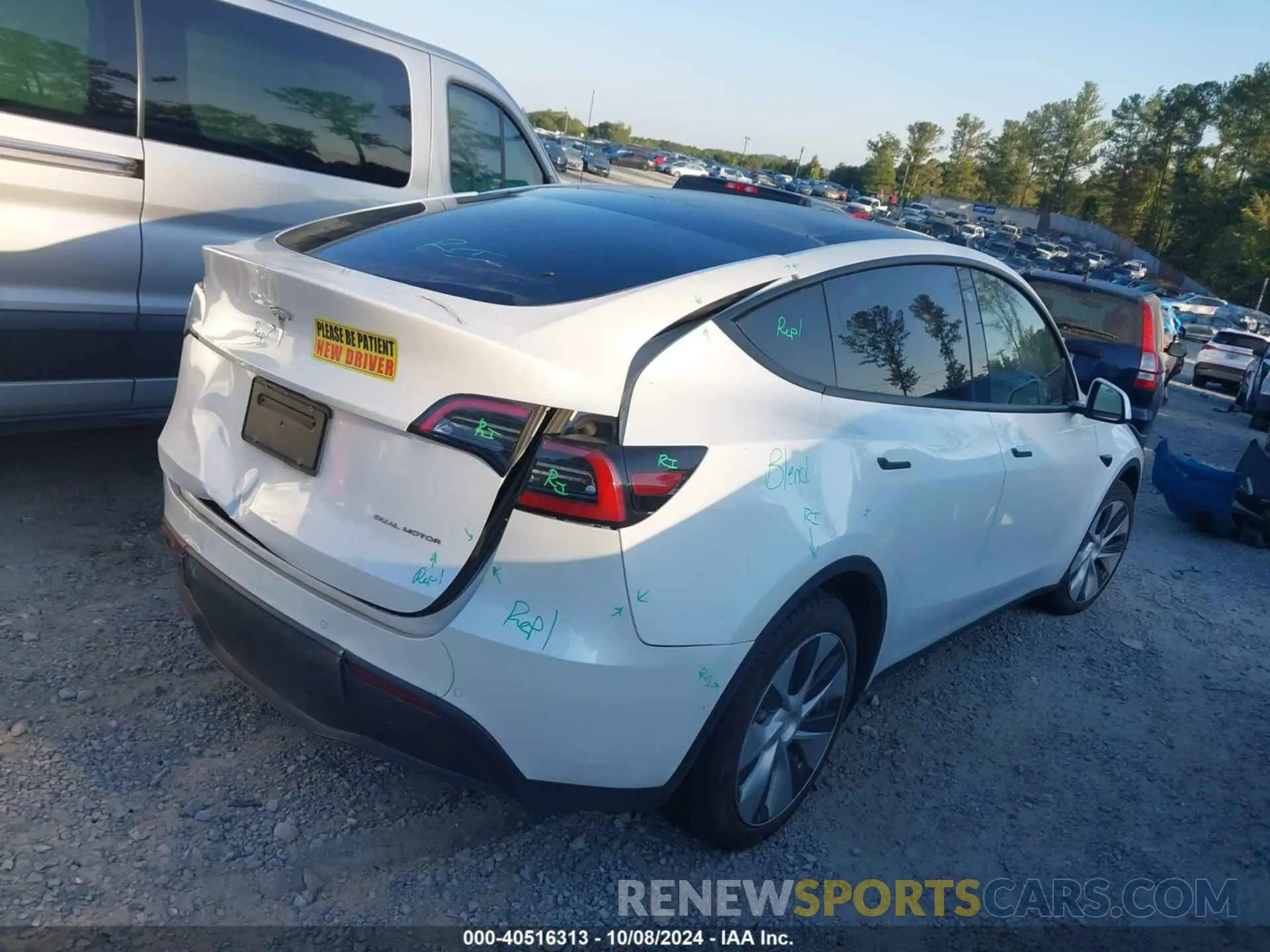 4 Photograph of a damaged car 5YJYGAEE0MF188311 TESLA MODEL Y 2021