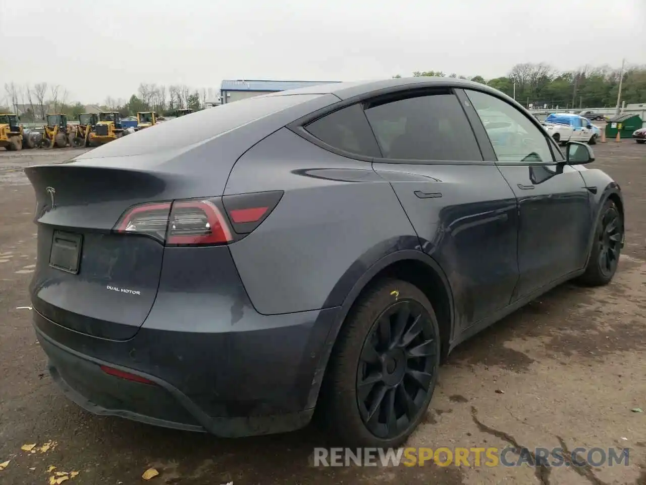 4 Photograph of a damaged car 5YJYGAEE0MF194206 TESLA MODEL Y 2021