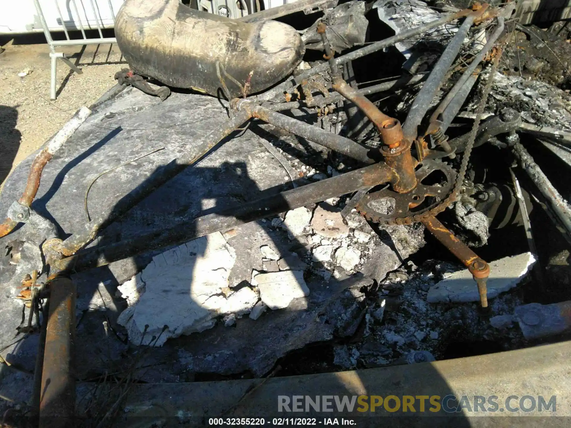 10 Photograph of a damaged car 5YJYGAEE0MF194383 TESLA MODEL Y 2021