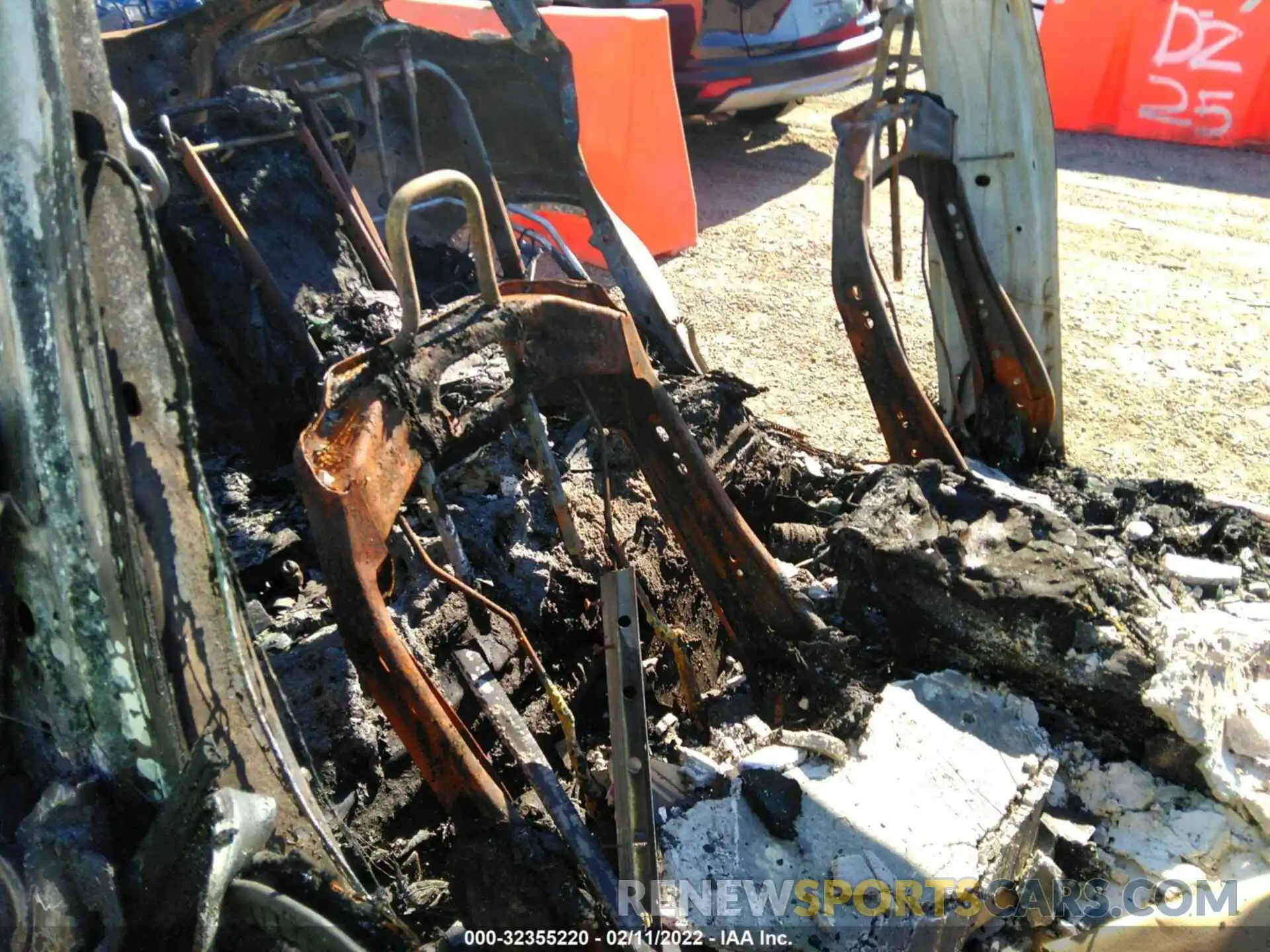 5 Photograph of a damaged car 5YJYGAEE0MF194383 TESLA MODEL Y 2021