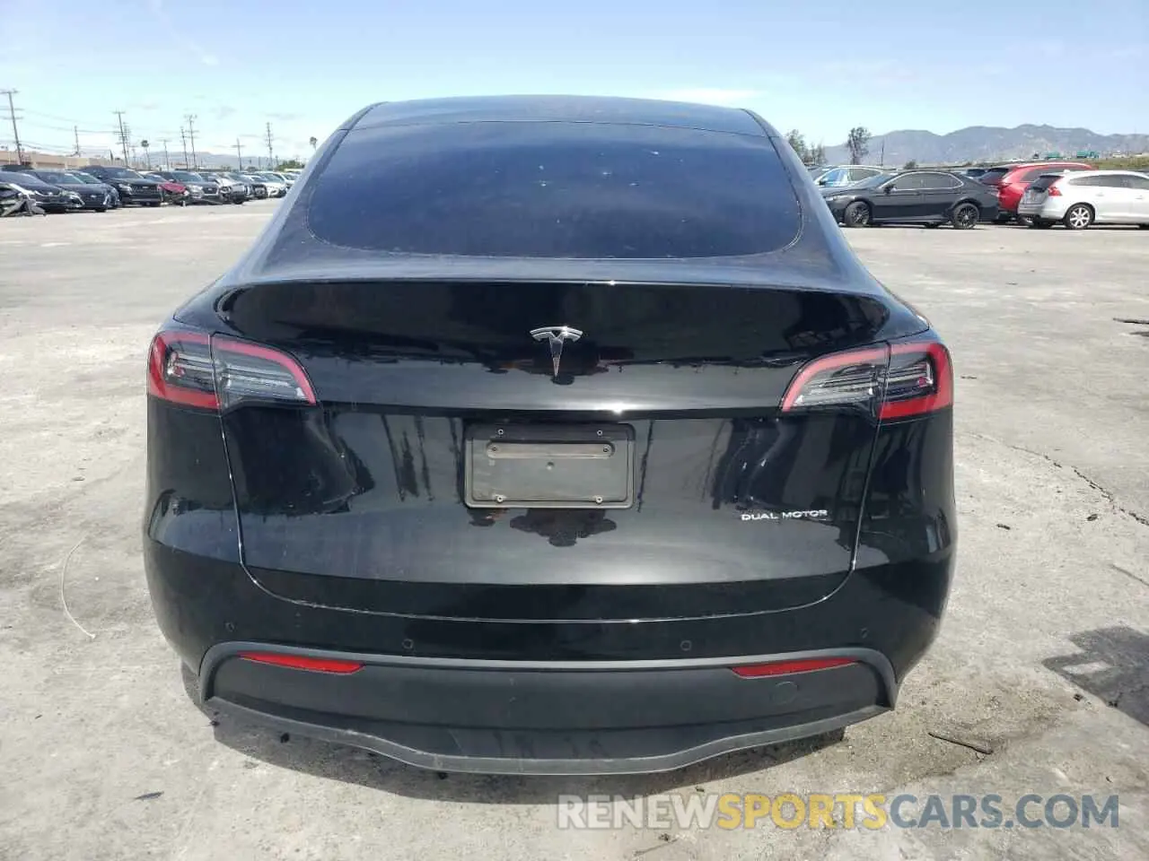 6 Photograph of a damaged car 5YJYGAEE0MF203308 TESLA MODEL Y 2021