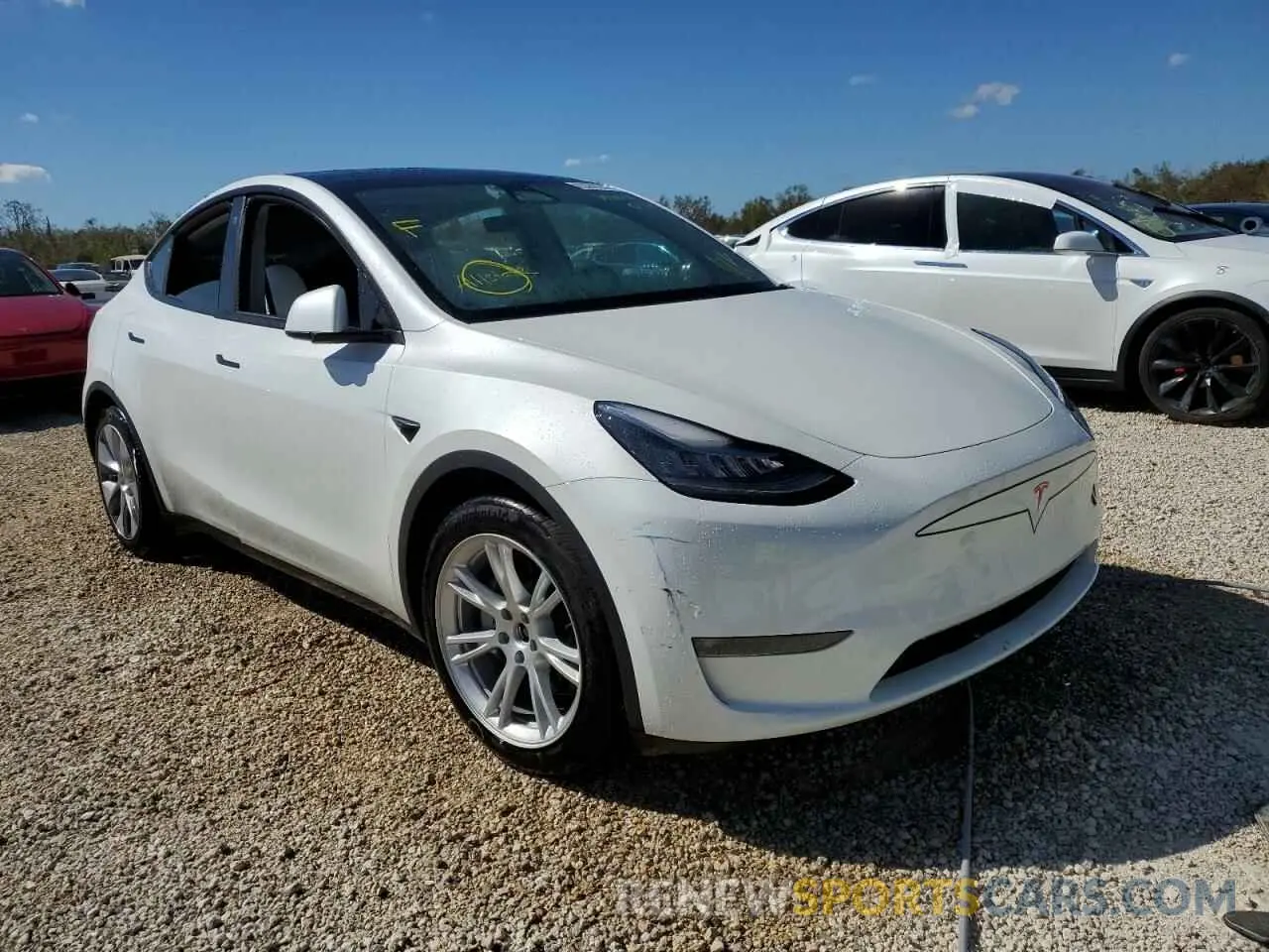 1 Photograph of a damaged car 5YJYGAEE1MF145063 TESLA MODEL Y 2021