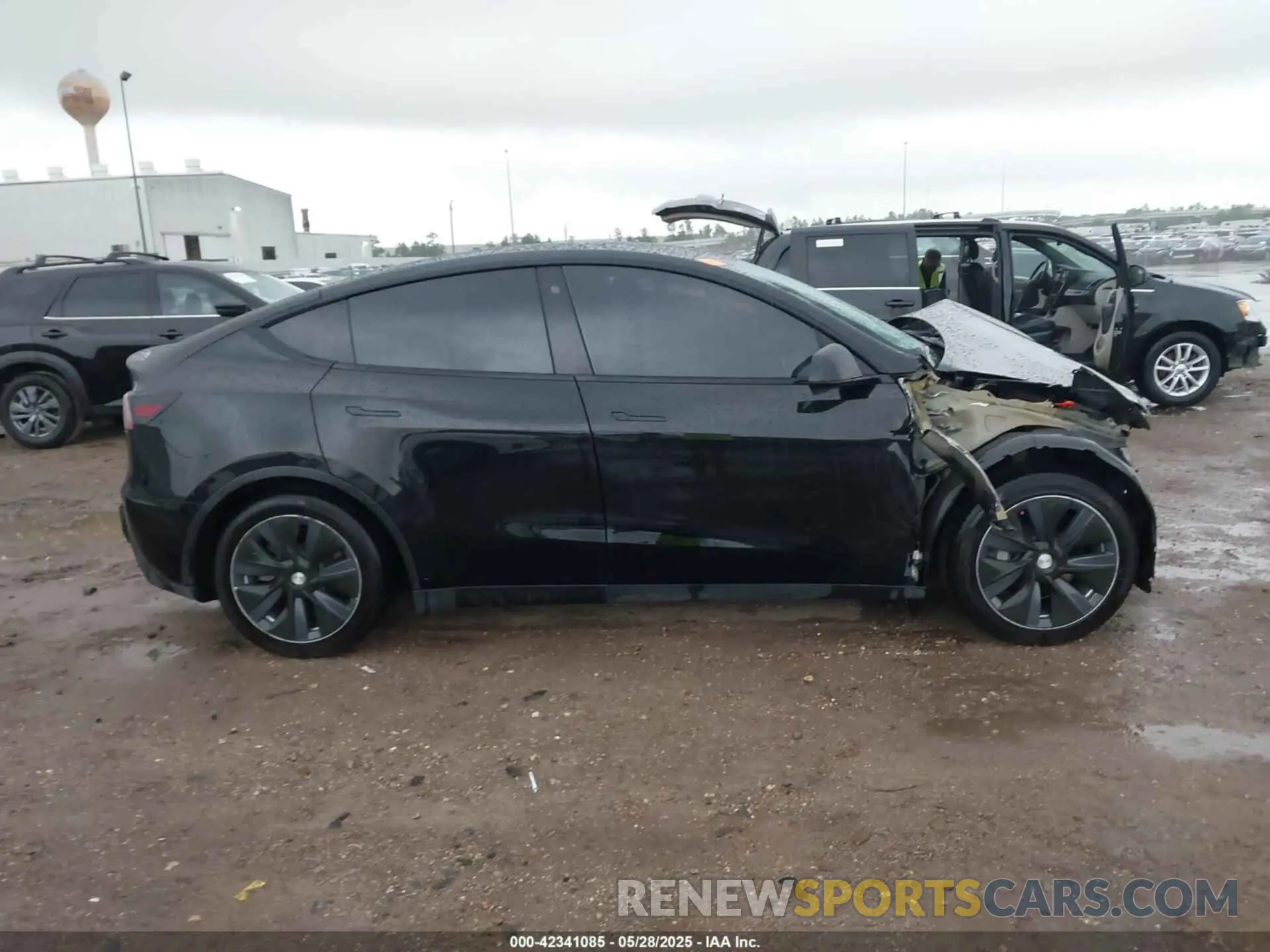 14 Photograph of a damaged car 5YJYGAEE1MF149792 TESLA MODEL Y 2021