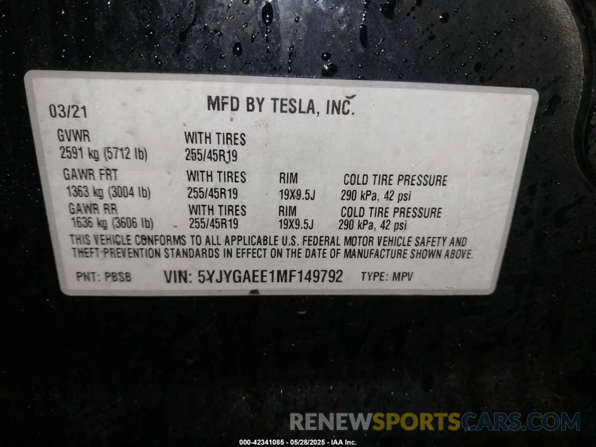 9 Photograph of a damaged car 5YJYGAEE1MF149792 TESLA MODEL Y 2021