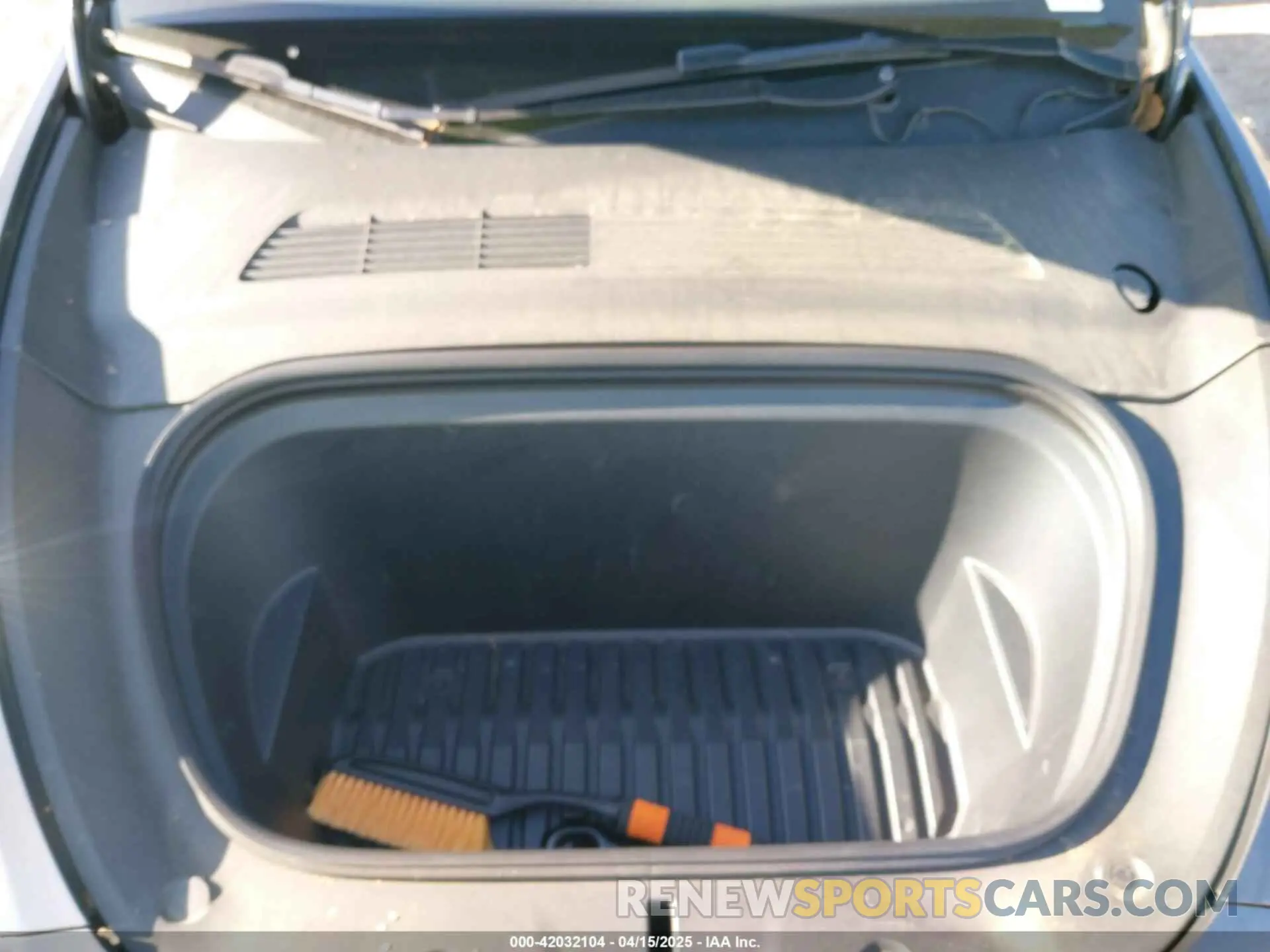 10 Photograph of a damaged car 5YJYGAEE1MF149887 TESLA MODEL Y 2021