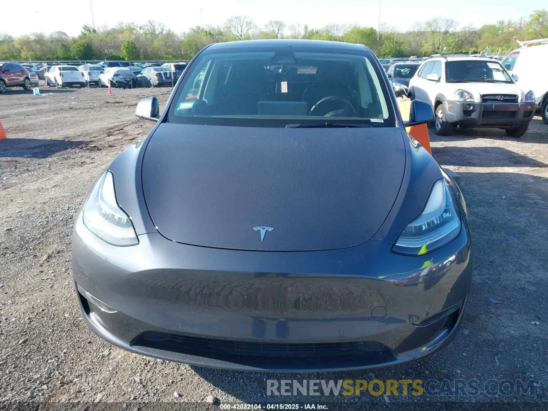 11 Photograph of a damaged car 5YJYGAEE1MF149887 TESLA MODEL Y 2021