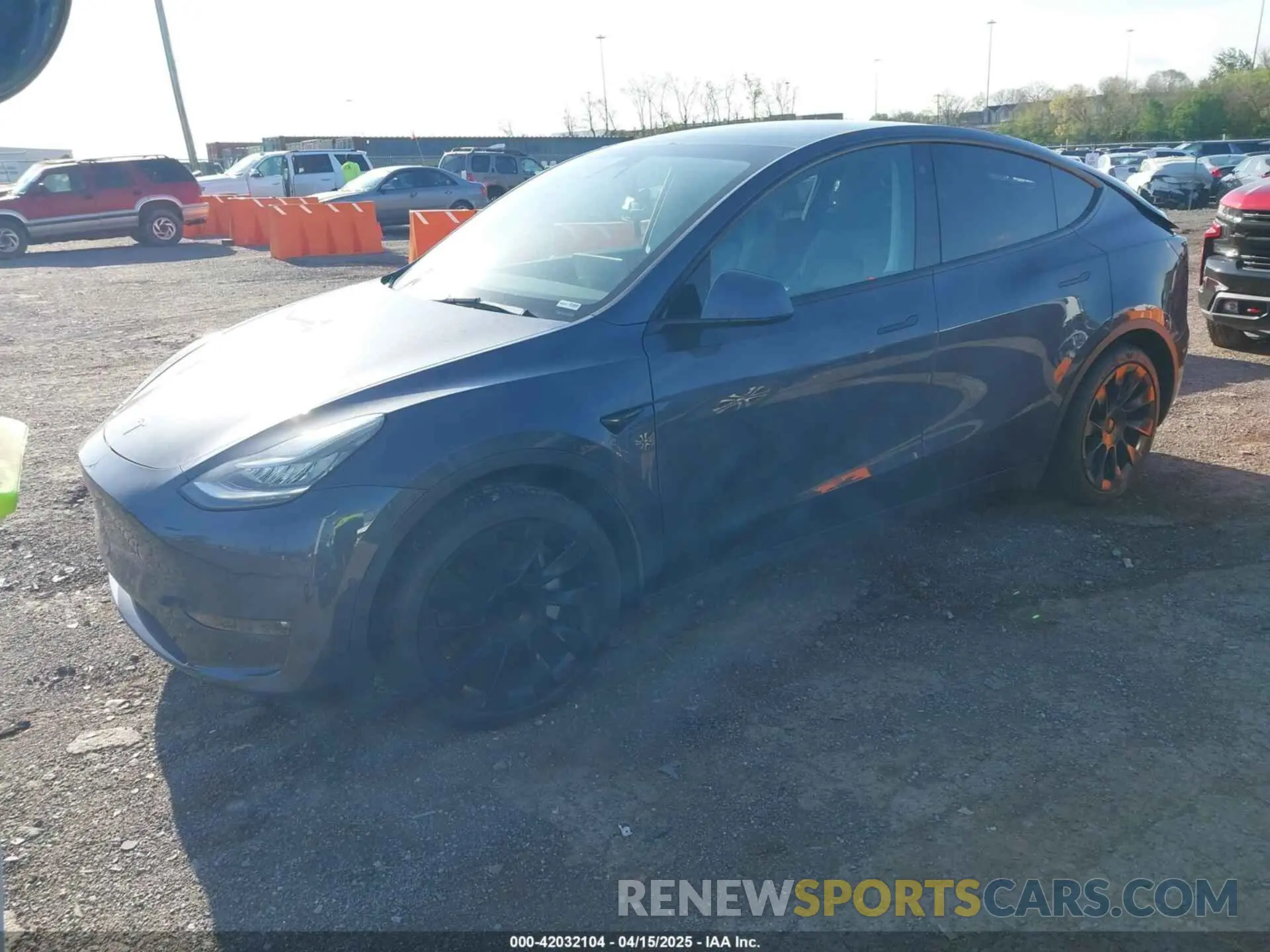 2 Photograph of a damaged car 5YJYGAEE1MF149887 TESLA MODEL Y 2021