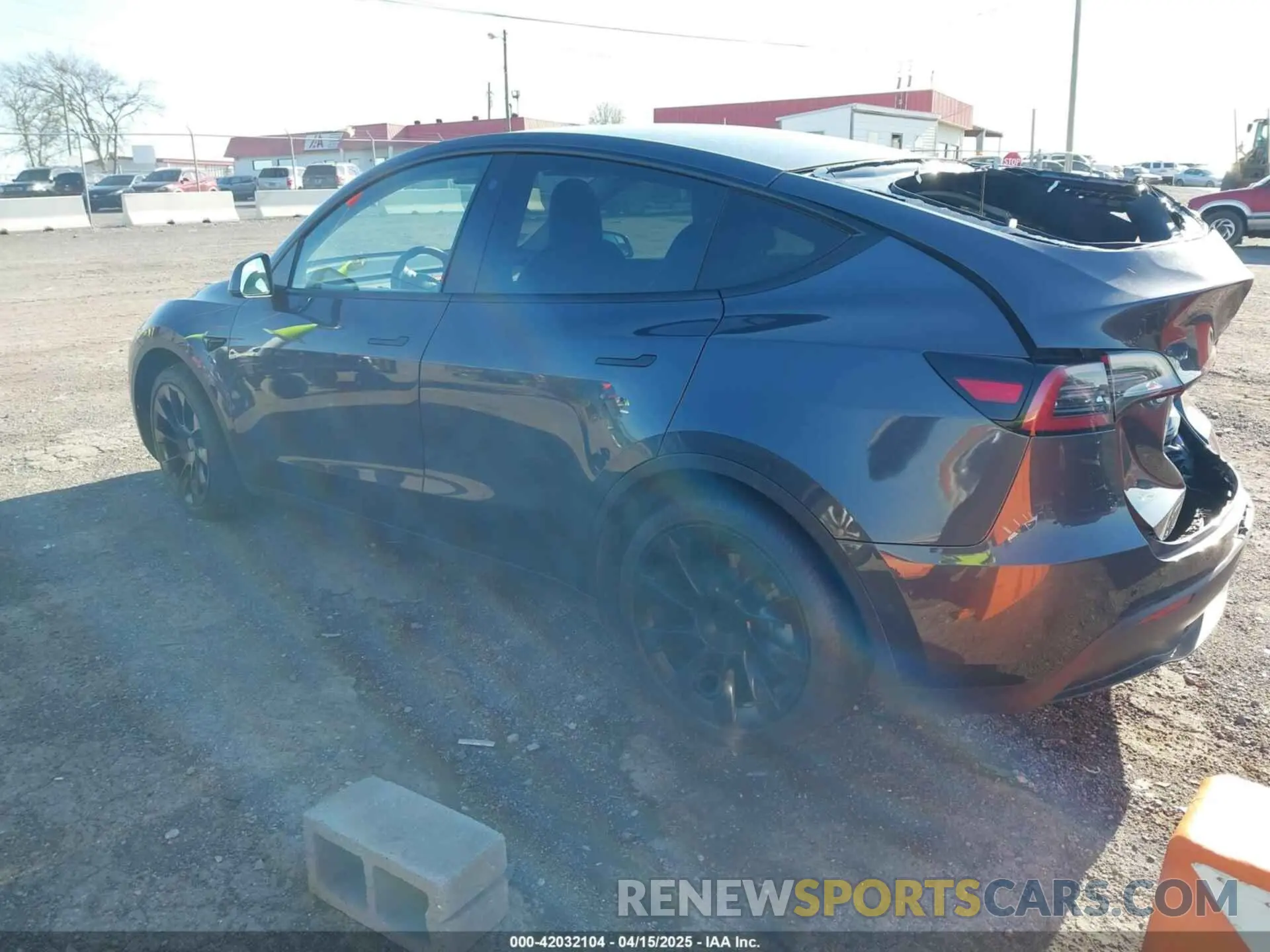 3 Photograph of a damaged car 5YJYGAEE1MF149887 TESLA MODEL Y 2021