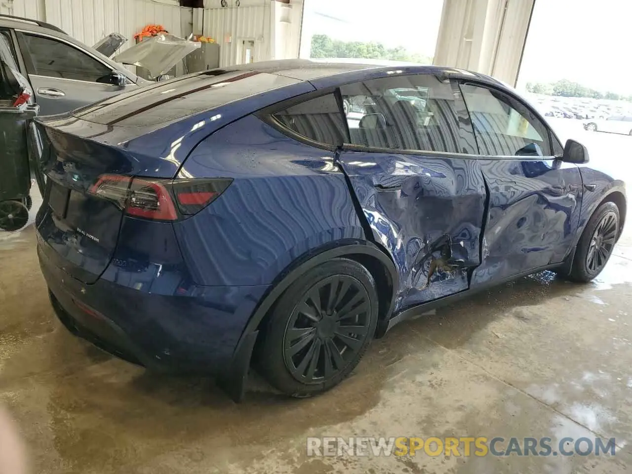 3 Photograph of a damaged car 5YJYGAEE1MF179892 TESLA MODEL Y 2021