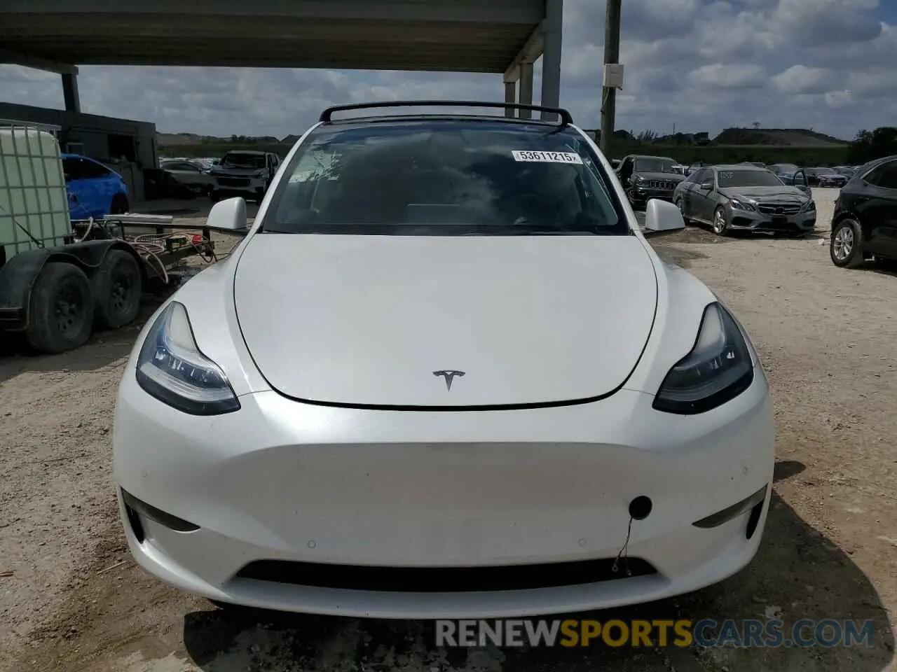 5 Photograph of a damaged car 5YJYGAEE1MF186602 TESLA MODEL Y 2021