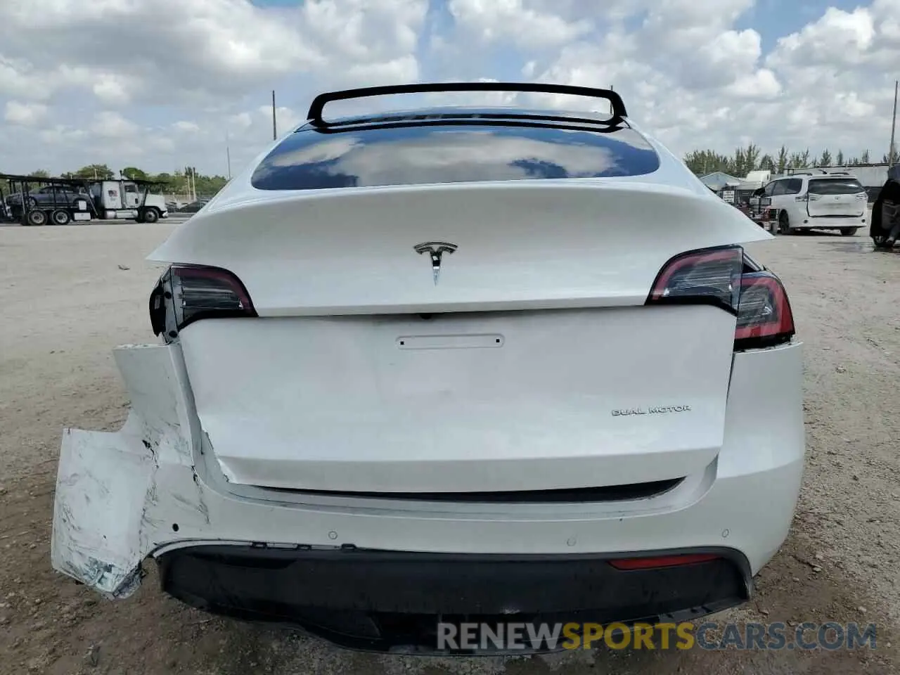 6 Photograph of a damaged car 5YJYGAEE1MF186602 TESLA MODEL Y 2021