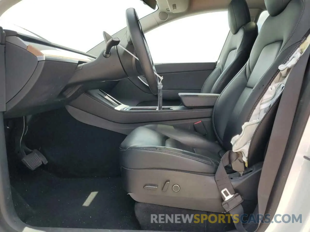 7 Photograph of a damaged car 5YJYGAEE1MF186602 TESLA MODEL Y 2021