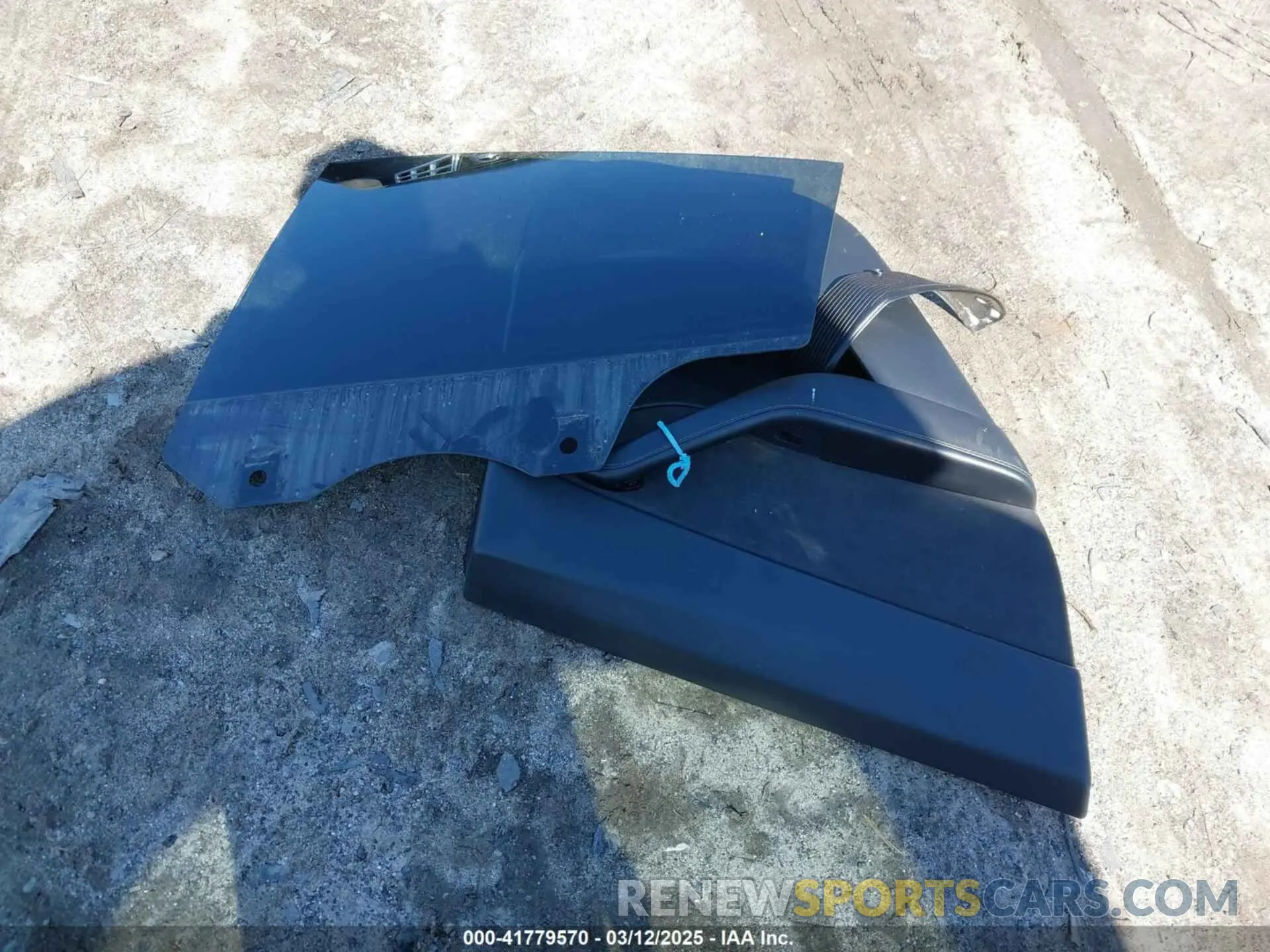 11 Photograph of a damaged car 5YJYGAEE1MF207948 TESLA MODEL Y 2021
