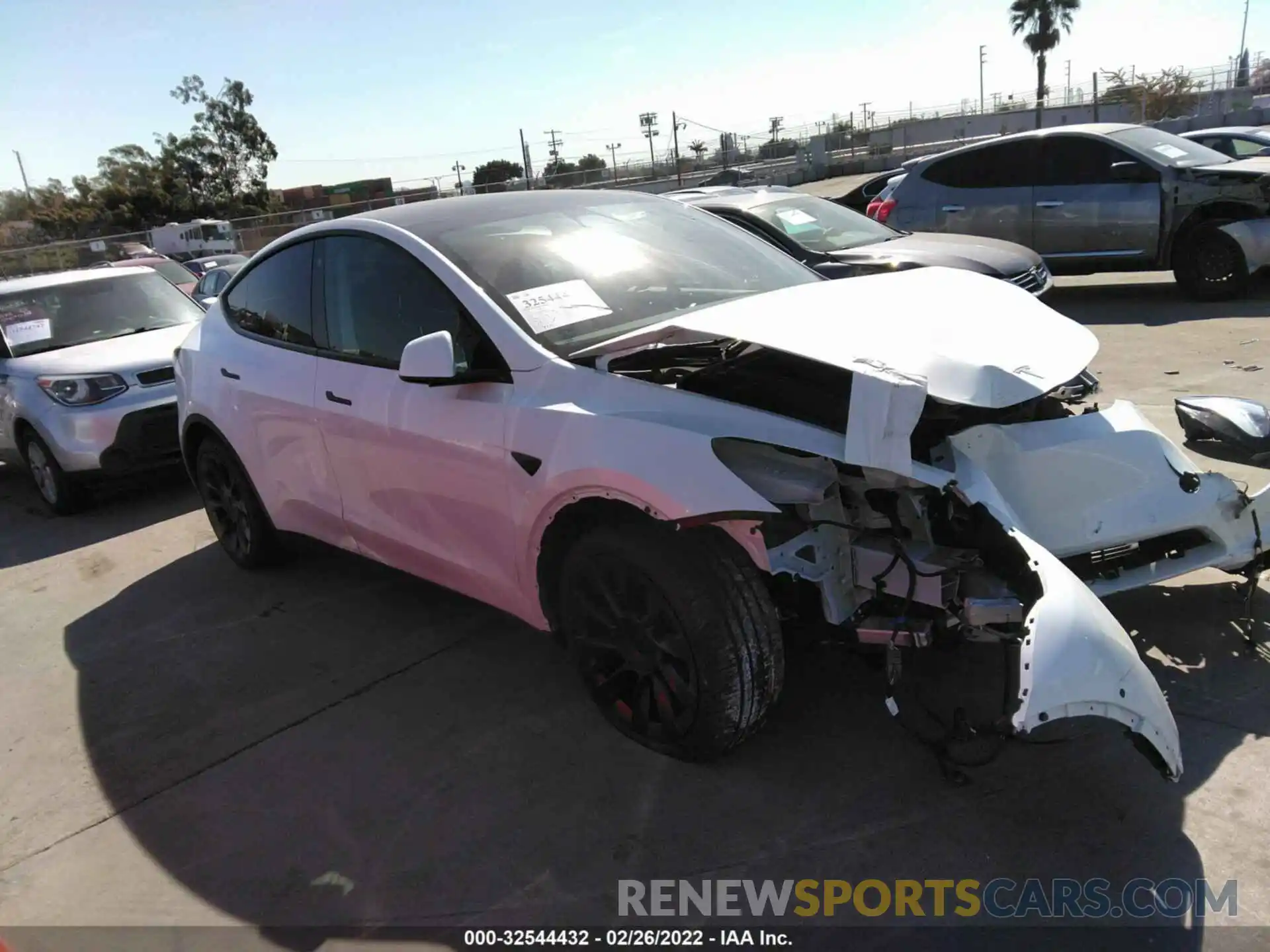 1 Photograph of a damaged car 5YJYGAEE1MF214141 TESLA MODEL Y 2021