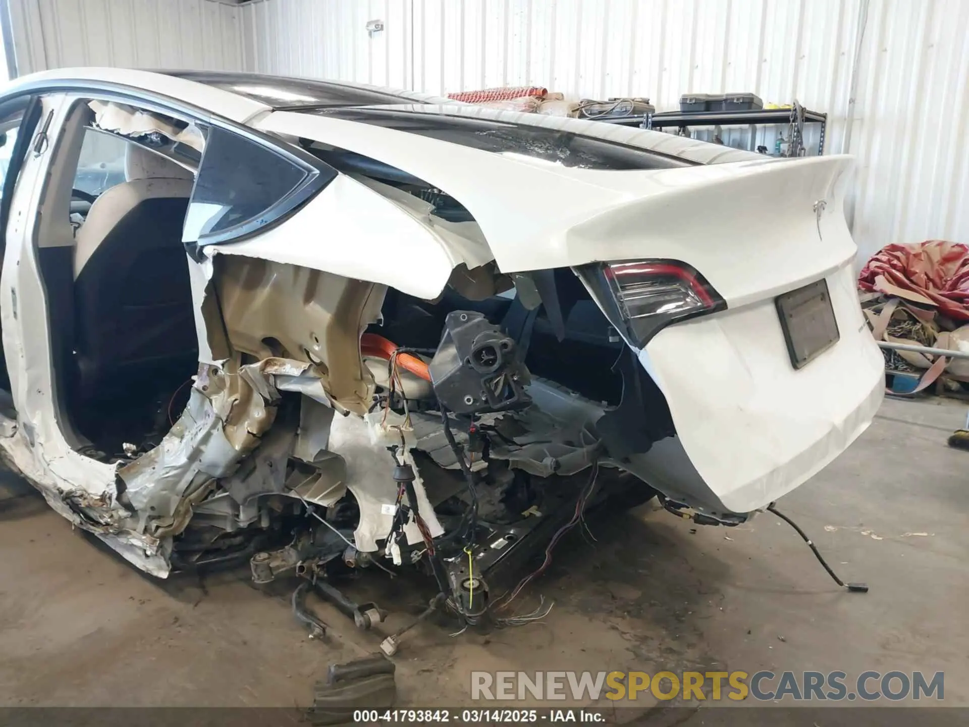 6 Photograph of a damaged car 5YJYGAEE1MF216200 TESLA MODEL Y 2021