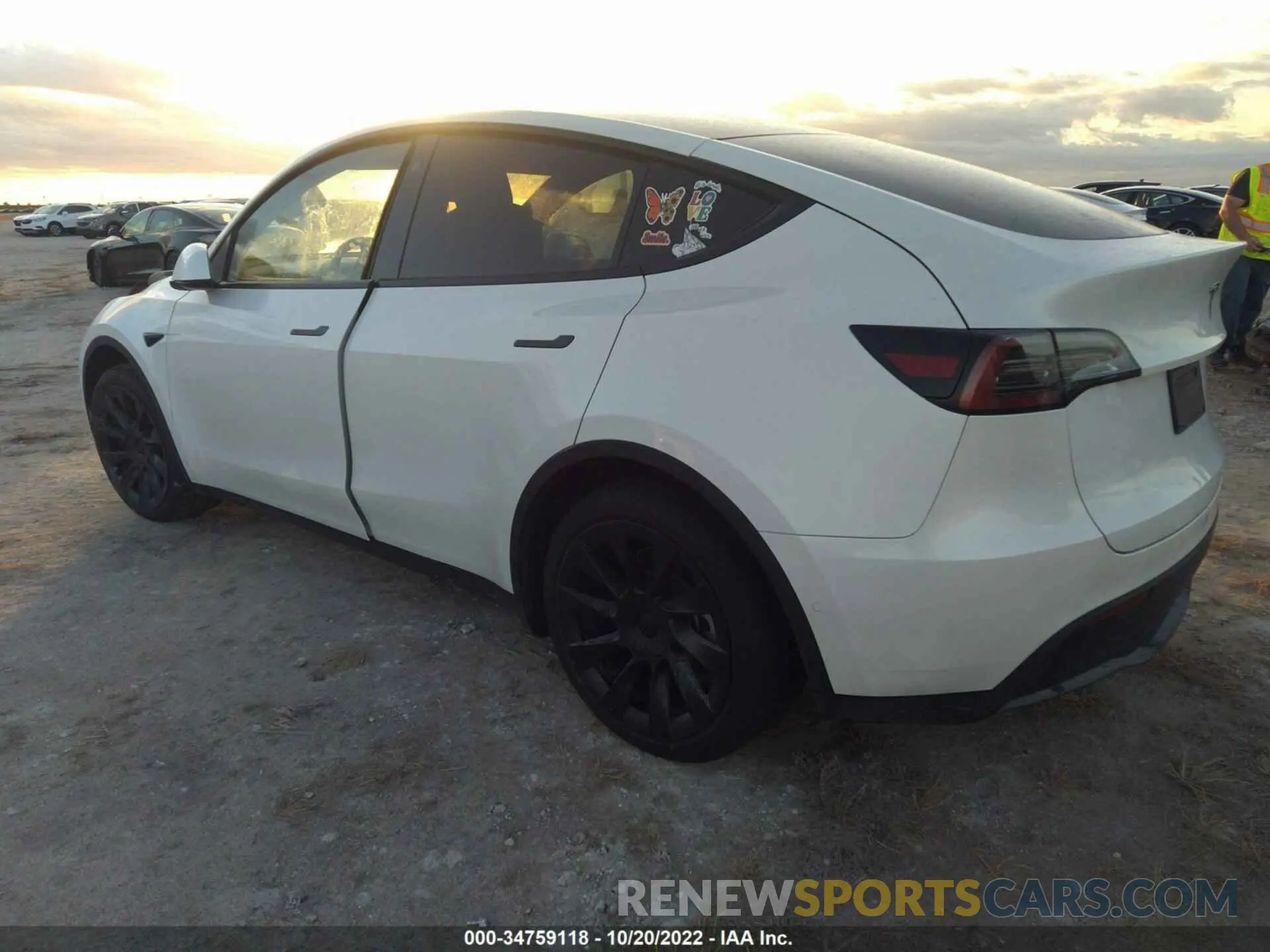 3 Photograph of a damaged car 5YJYGAEE1MF263341 TESLA MODEL Y 2021