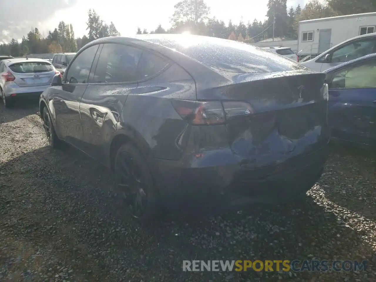 3 Photograph of a damaged car 5YJYGAEE1MF286876 TESLA MODEL Y 2021