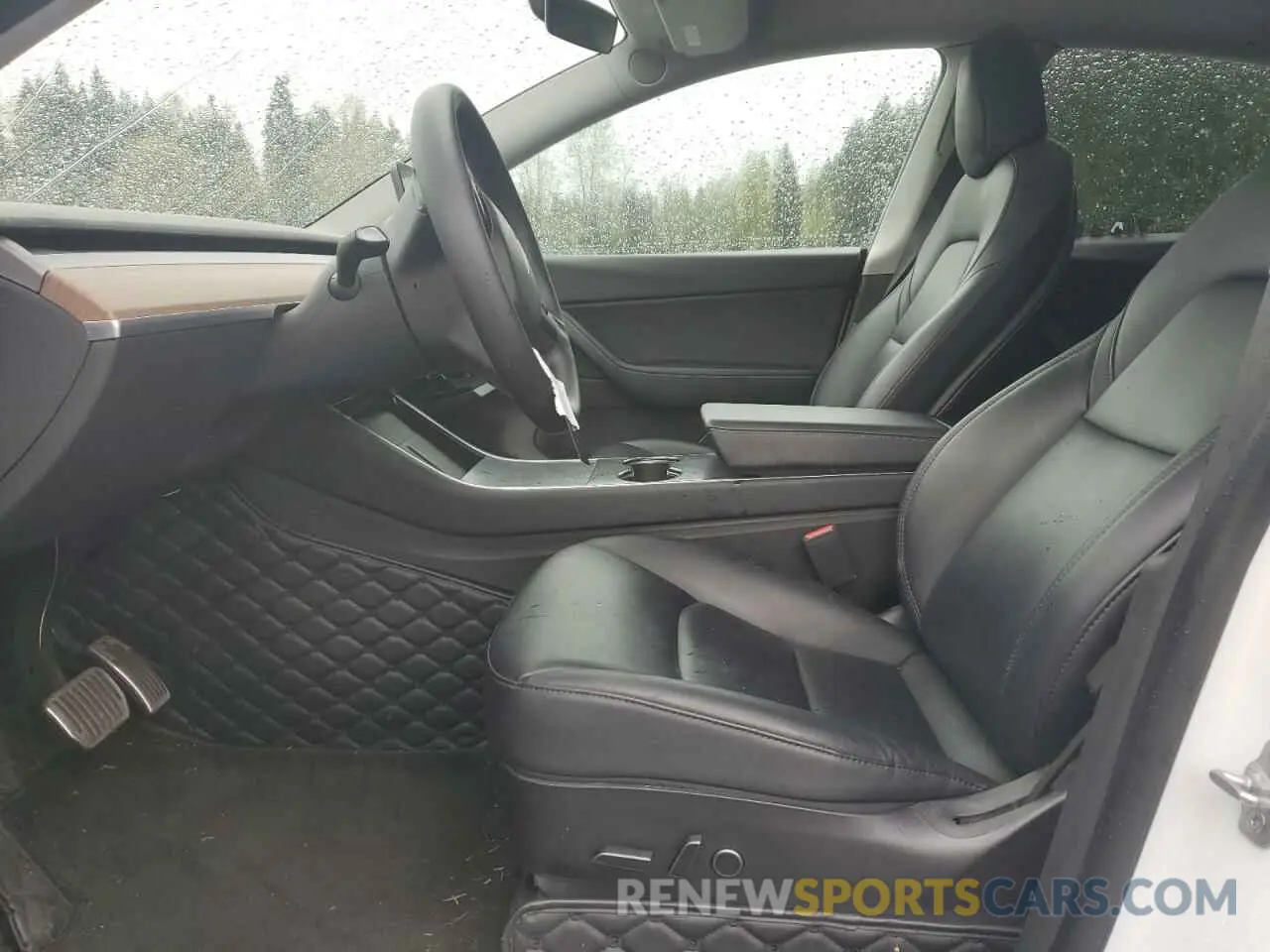 7 Photograph of a damaged car 5YJYGAEE2MF115988 TESLA MODEL Y 2021
