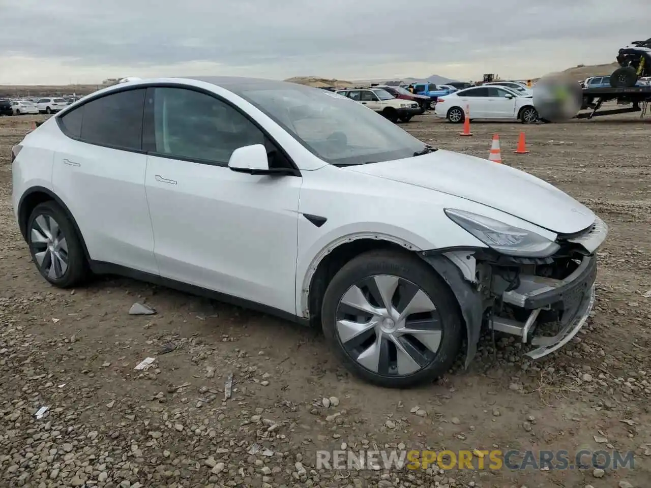 4 Photograph of a damaged car 5YJYGAEE2MF208350 TESLA MODEL Y 2021