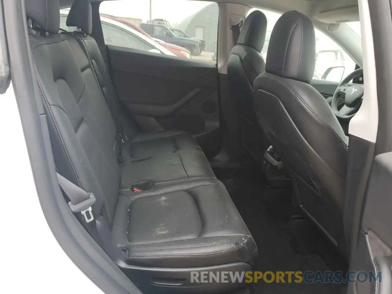 11 Photograph of a damaged car 5YJYGAEE2MF232695 TESLA MODEL Y 2021
