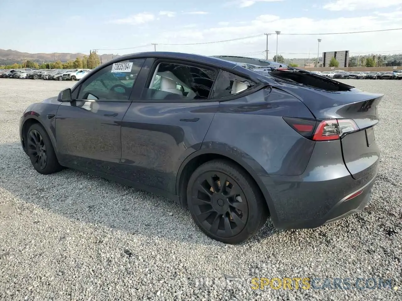 2 Photograph of a damaged car 5YJYGAEE2MF252025 TESLA MODEL Y 2021