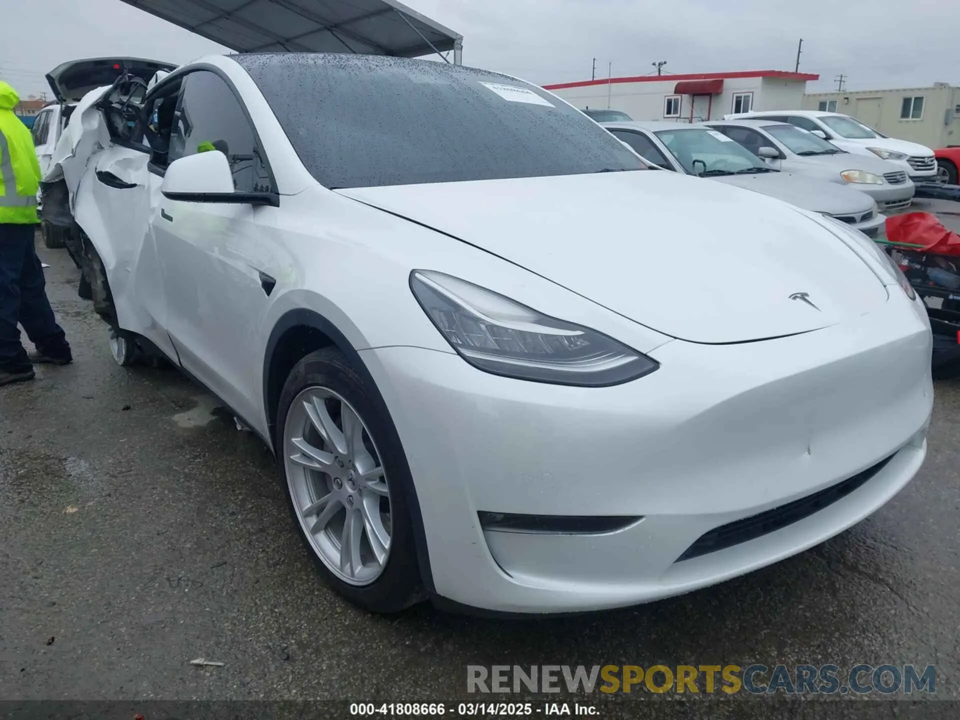 1 Photograph of a damaged car 5YJYGAEE2MF260142 TESLA MODEL Y 2021
