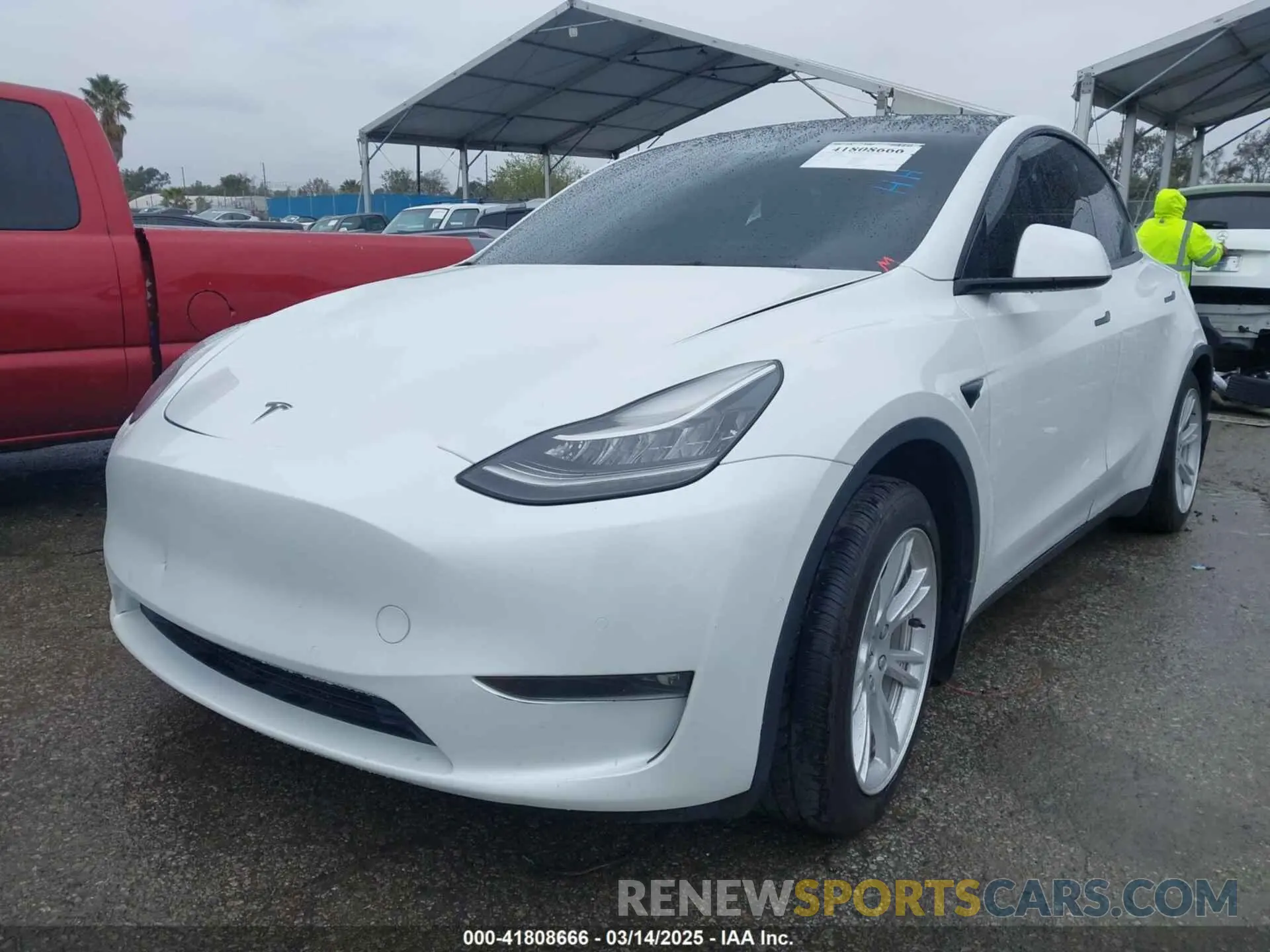2 Photograph of a damaged car 5YJYGAEE2MF260142 TESLA MODEL Y 2021