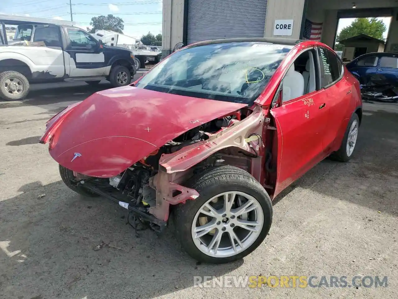 2 Photograph of a damaged car 5YJYGAEE3MF152208 TESLA MODEL Y 2021