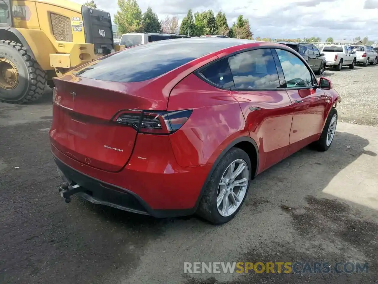 4 Photograph of a damaged car 5YJYGAEE3MF152208 TESLA MODEL Y 2021