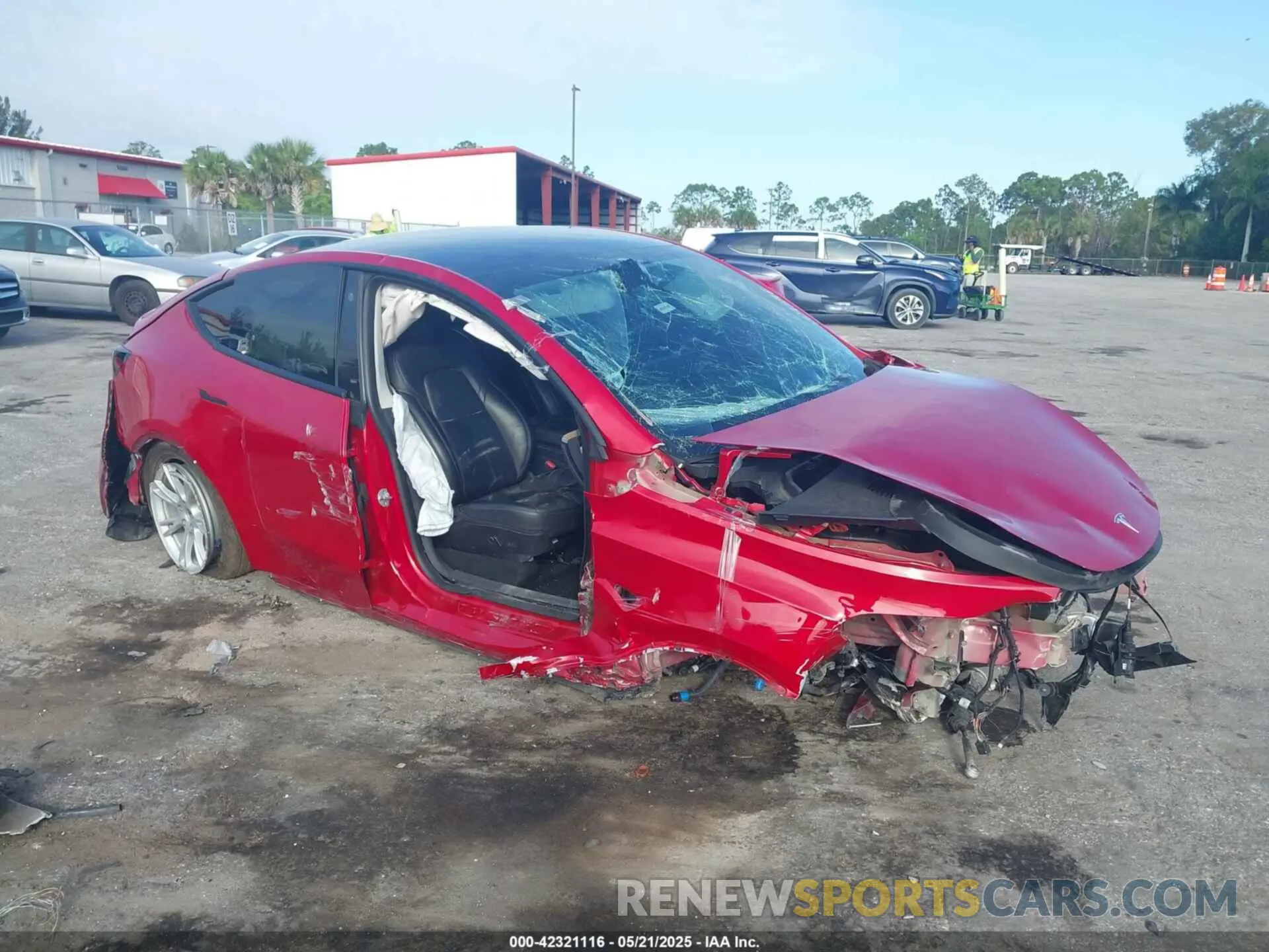 1 Photograph of a damaged car 5YJYGAEE3MF184396 TESLA MODEL Y 2021