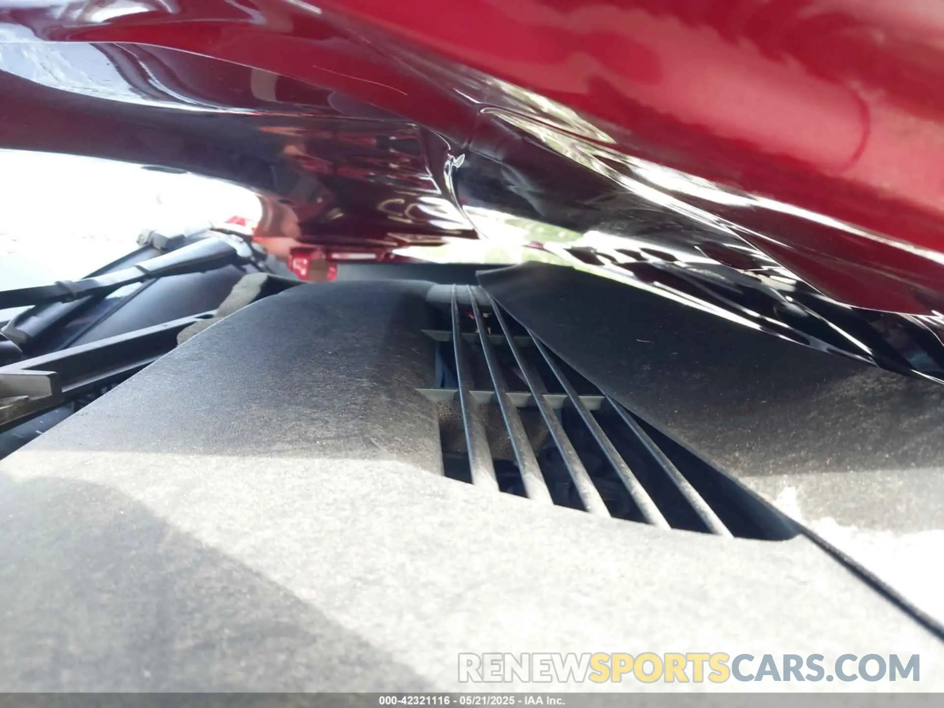 10 Photograph of a damaged car 5YJYGAEE3MF184396 TESLA MODEL Y 2021