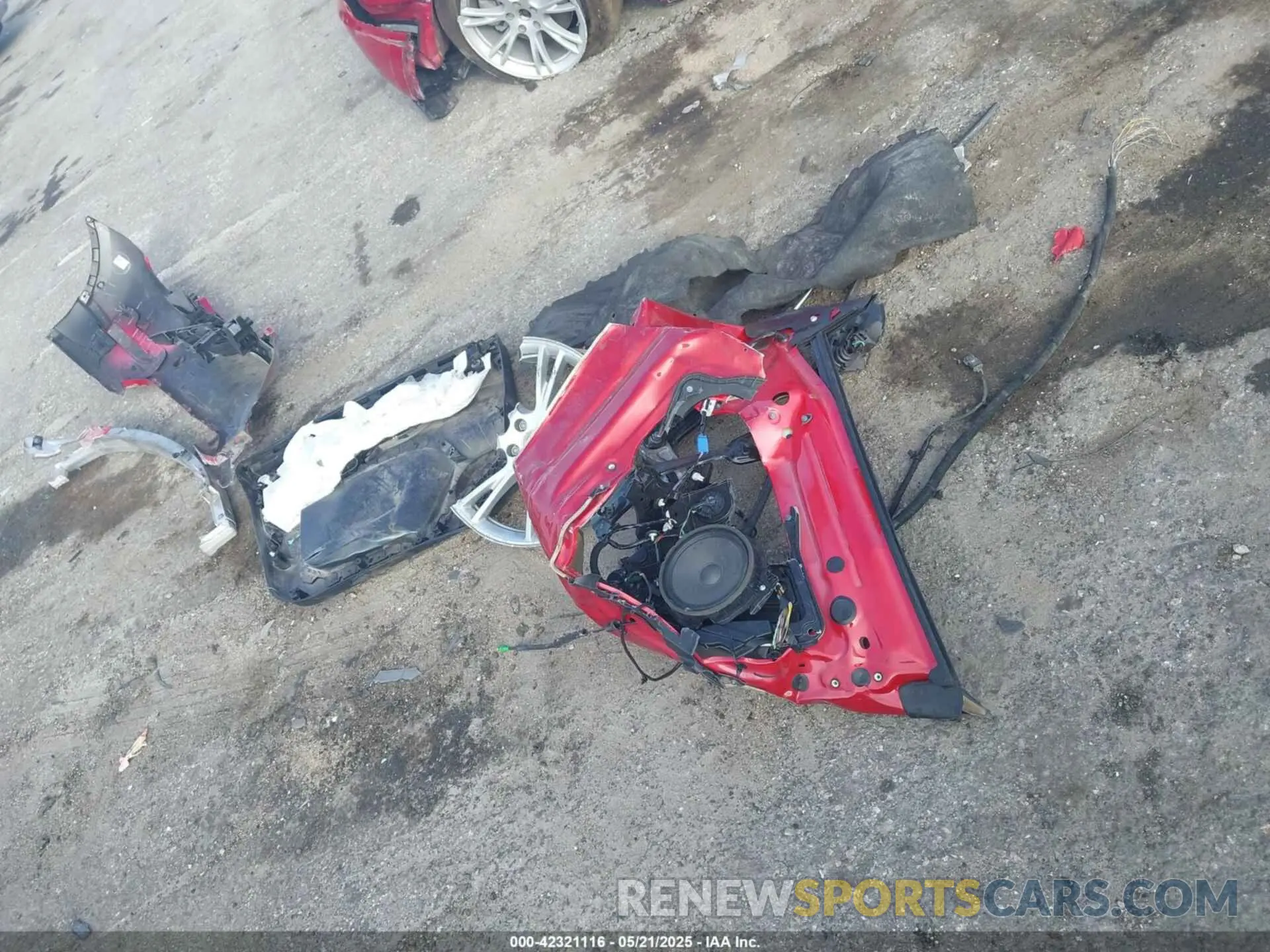 11 Photograph of a damaged car 5YJYGAEE3MF184396 TESLA MODEL Y 2021