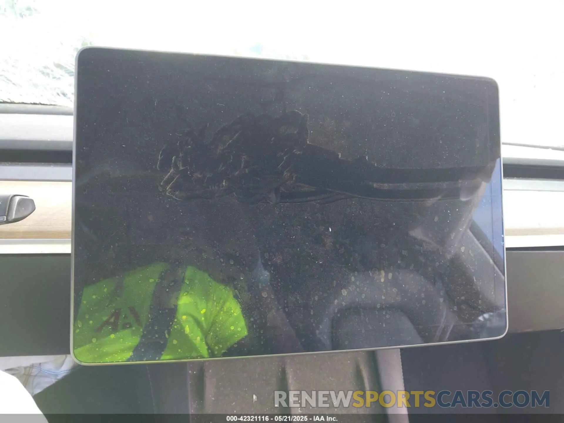15 Photograph of a damaged car 5YJYGAEE3MF184396 TESLA MODEL Y 2021