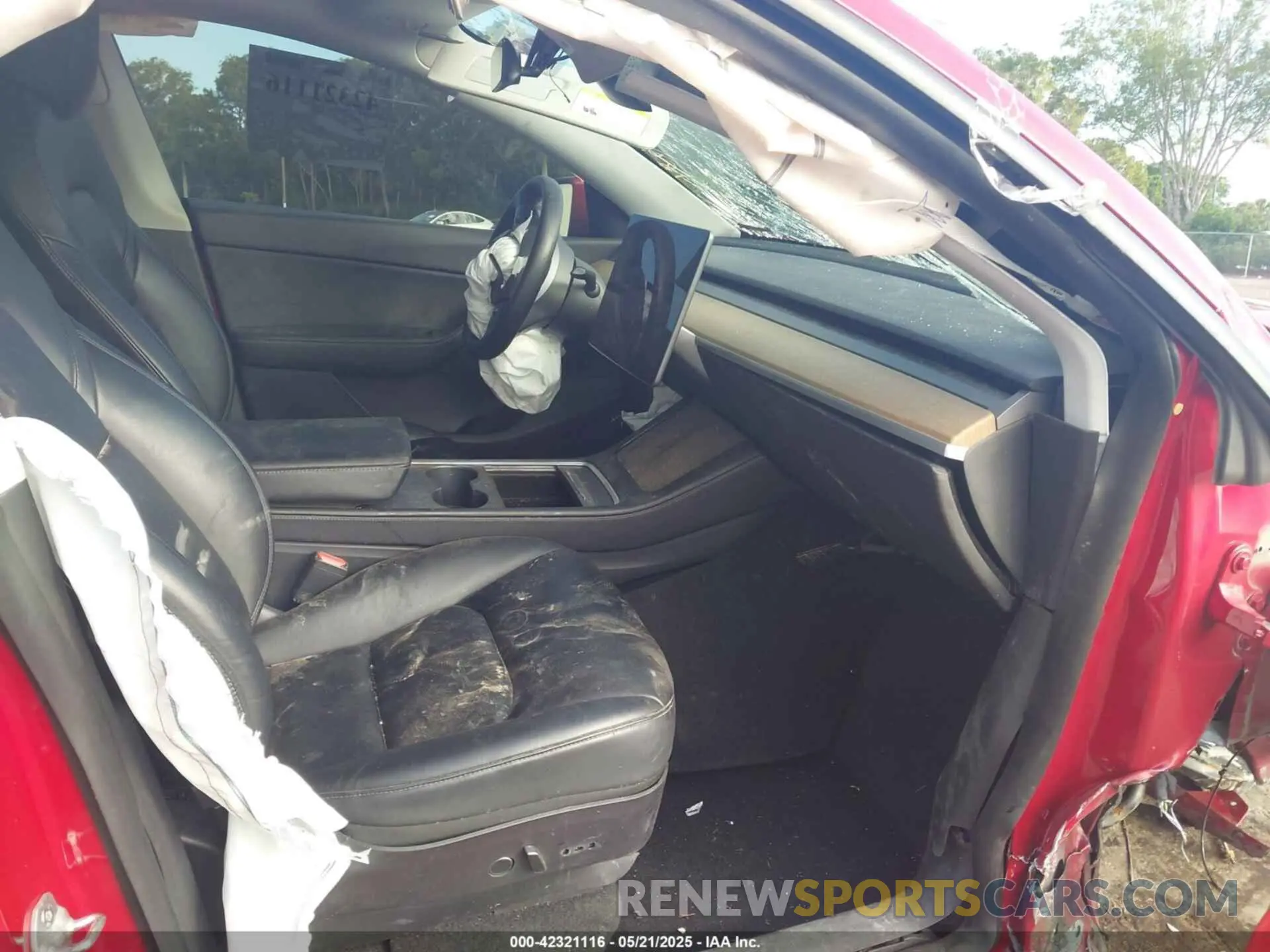 5 Photograph of a damaged car 5YJYGAEE3MF184396 TESLA MODEL Y 2021