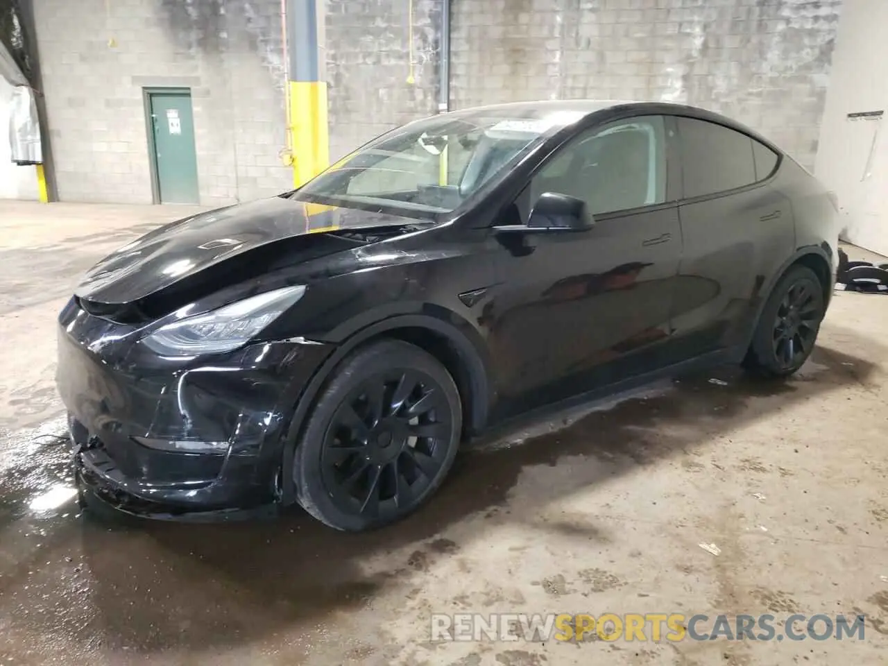 1 Photograph of a damaged car 5YJYGAEE3MF185726 TESLA MODEL Y 2021