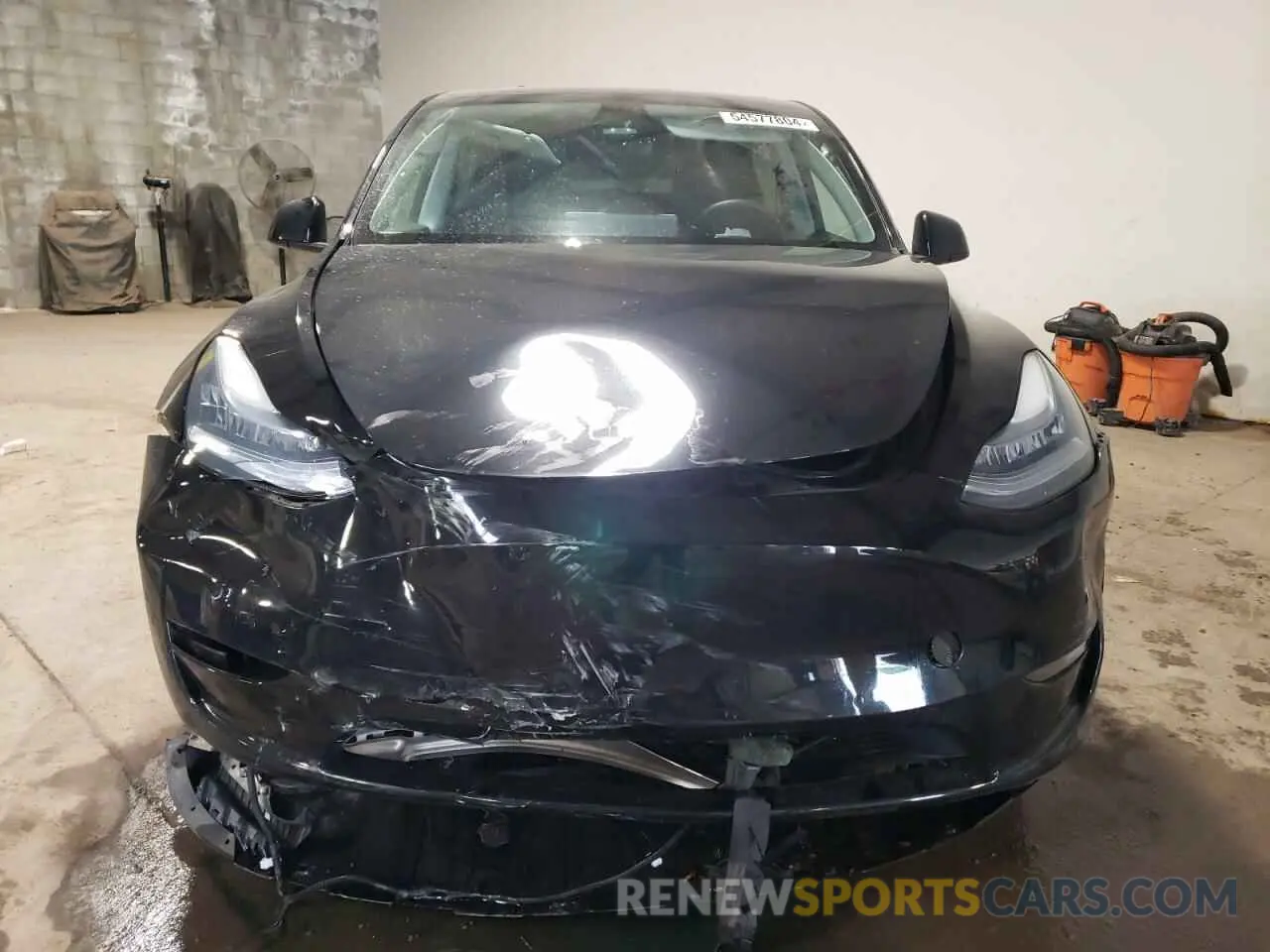 5 Photograph of a damaged car 5YJYGAEE3MF185726 TESLA MODEL Y 2021