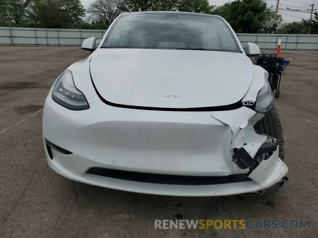 5 Photograph of a damaged car 5YJYGAEE3MF188366 TESLA MODEL Y 2021