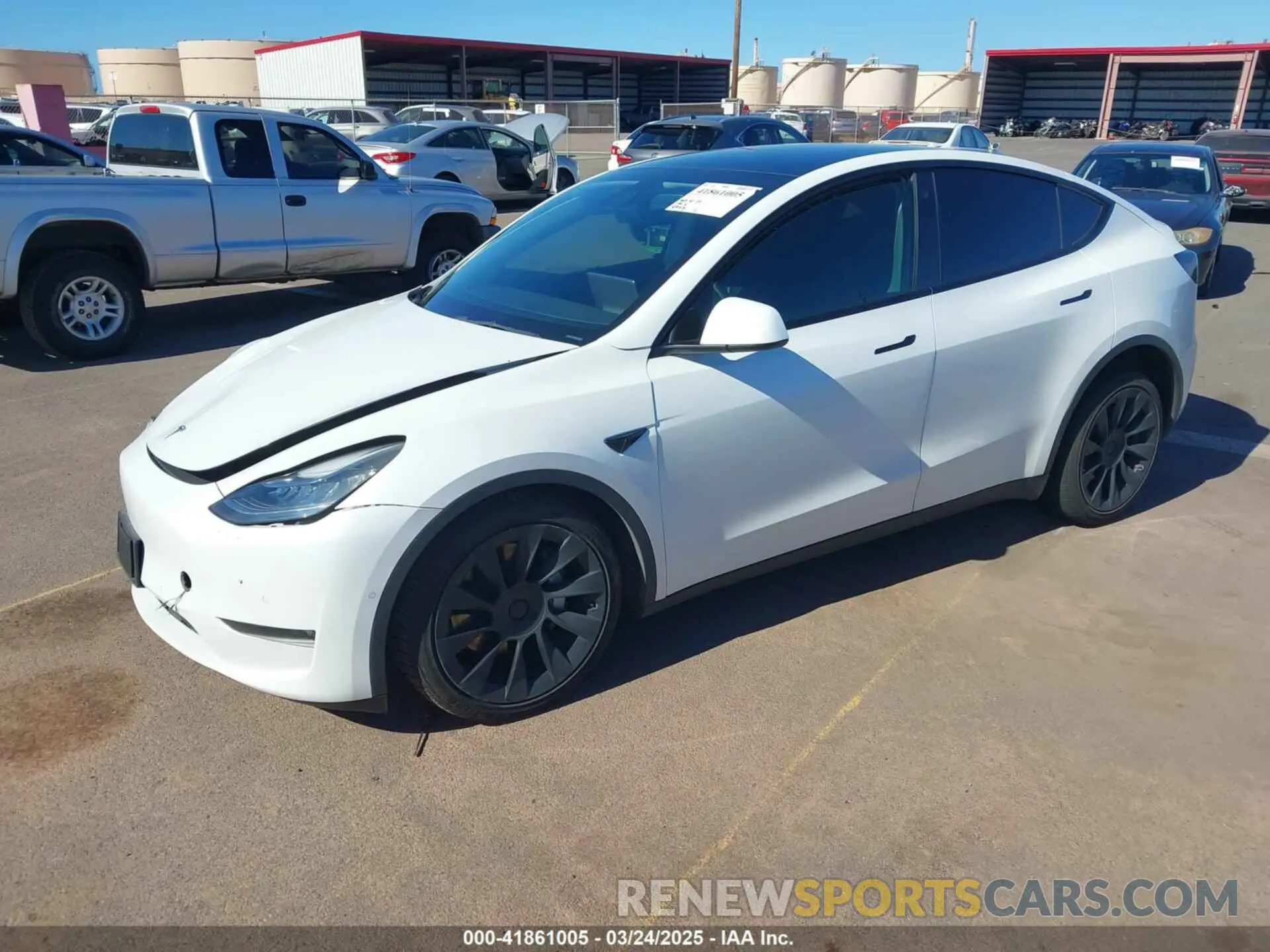 2 Photograph of a damaged car 5YJYGAEE3MF194197 TESLA MODEL Y 2021