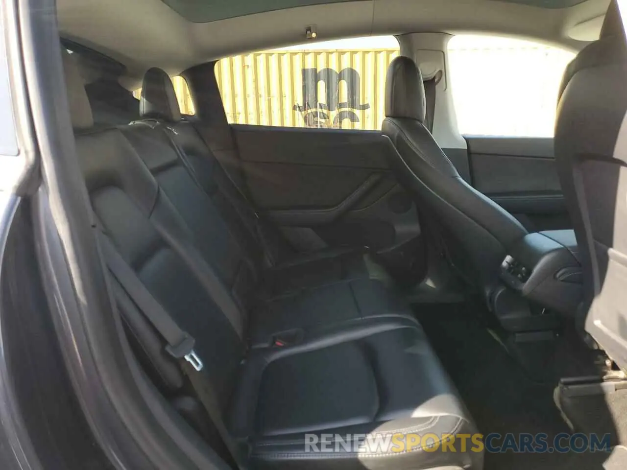 10 Photograph of a damaged car 5YJYGAEE3MF200905 TESLA MODEL Y 2021
