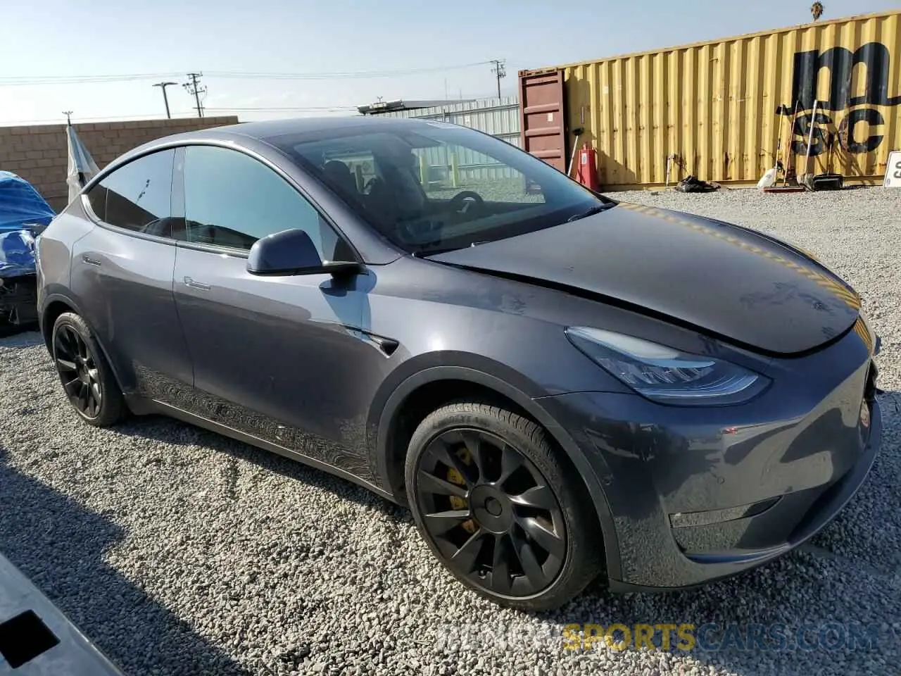 4 Photograph of a damaged car 5YJYGAEE3MF200905 TESLA MODEL Y 2021